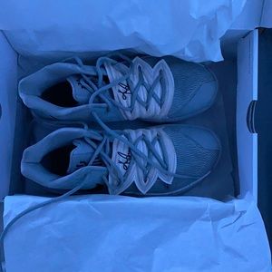 Kyrie Basketball Shoes